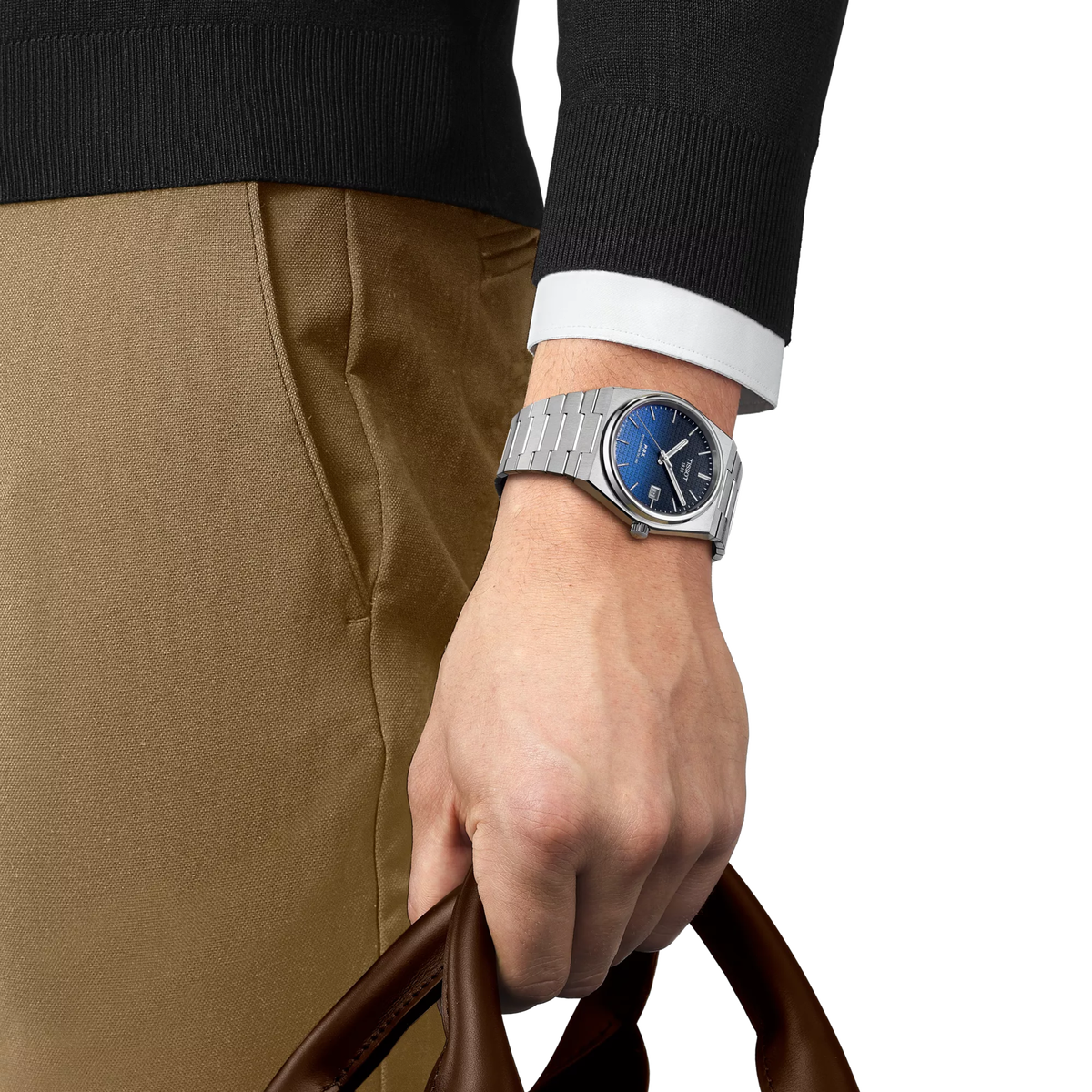 Reloj Tissot PRX Powermatic 80 40 mm Automático Azul degradado T137.407.11.051.01 – vista en muñeca