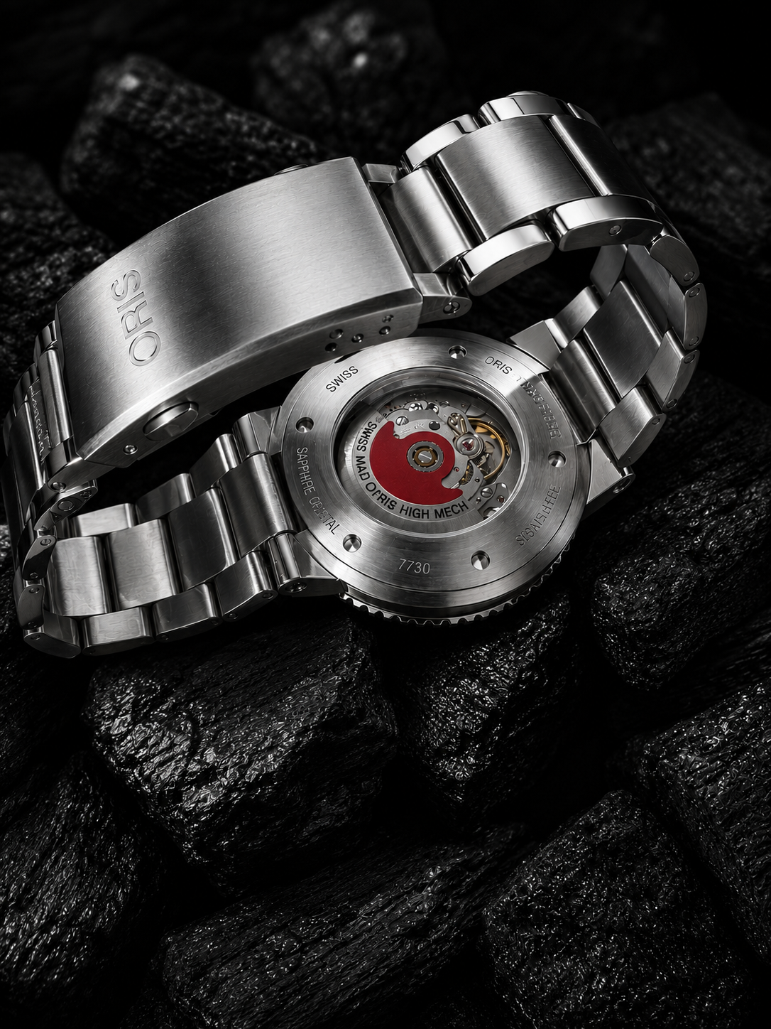 Oris Aquis Date Cherry 43.5 mm