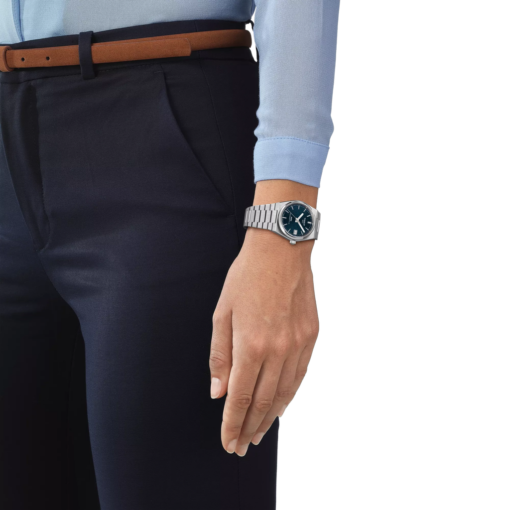 Reloj Tissot PRX Powermatic 80 35 mm Automático Azul T137.207.11.041.00 – vista en muñeca