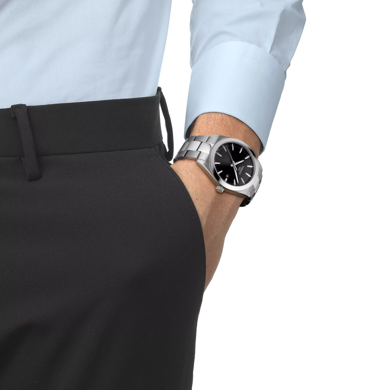 T127.410.11.051.00 — Simulación del reloj Tissot Gentleman 40mm en una muñeca